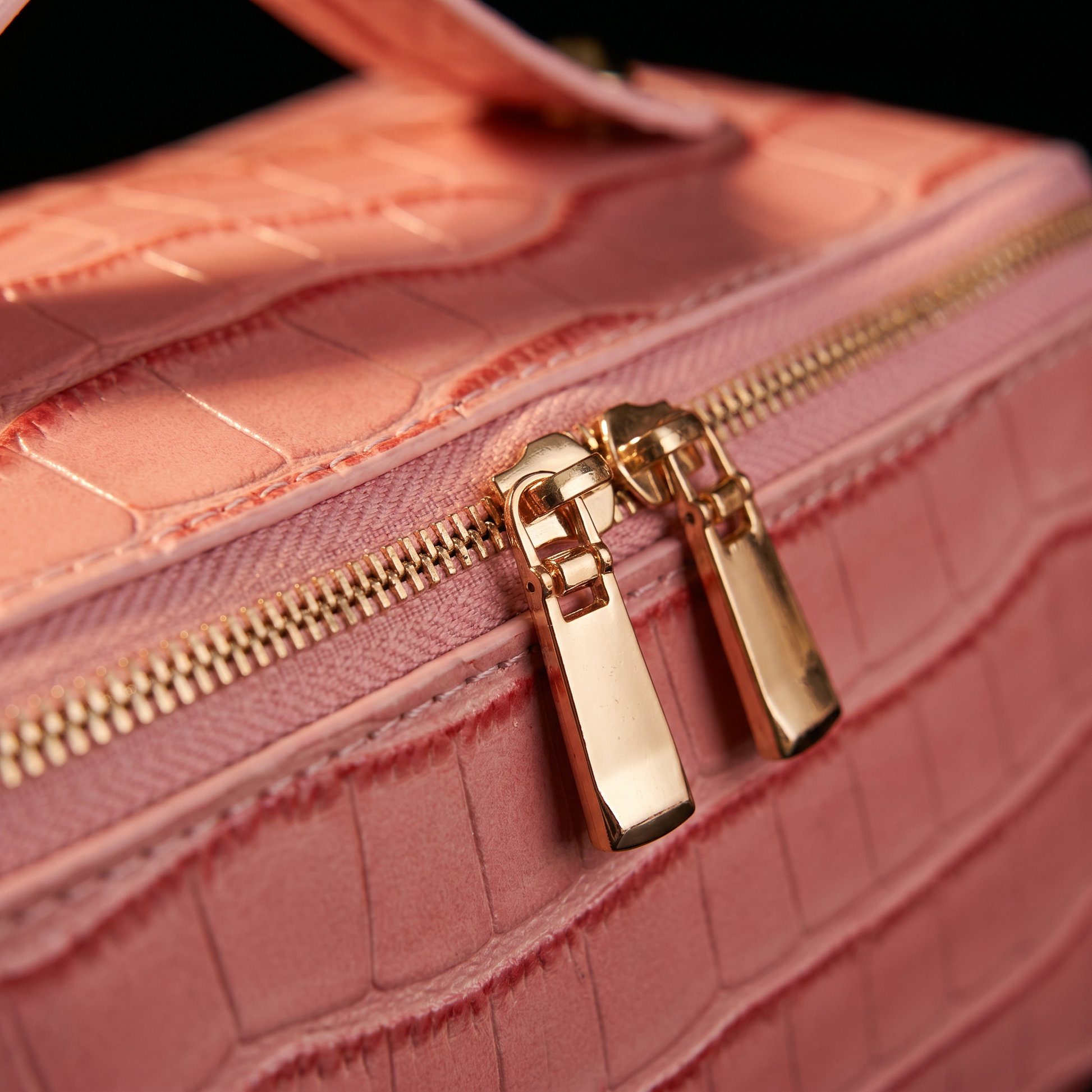 Leather Essentials Bag SilhouElle